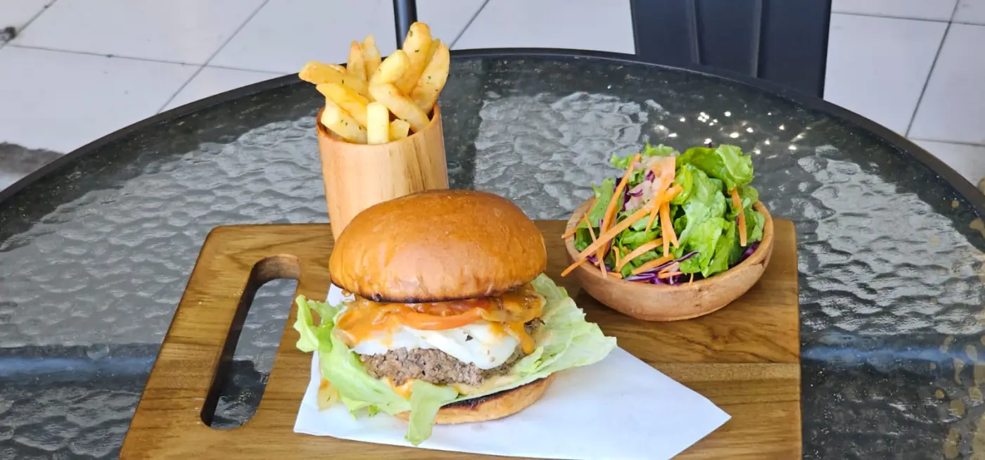 ROYAL BURGER KUTA 🍔 gallery